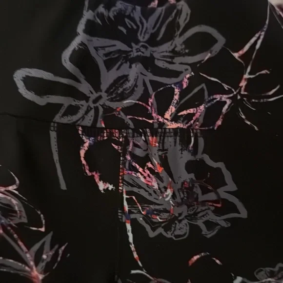 Liv Lane Bryant work out Capri’s - Picture 2 of 4